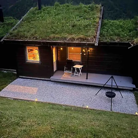 I Myrkdalen *